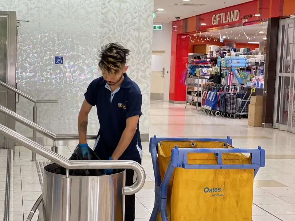 OZAP shopping mall cleaning services
